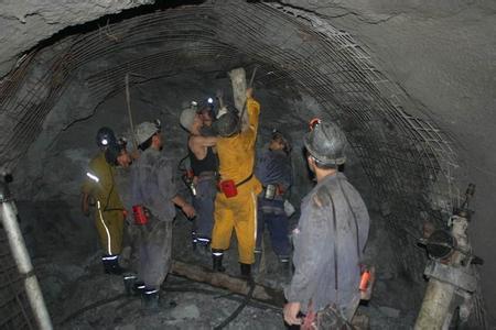 雄关区工程爆破中的危险因素分析以及应对工程爆破危险的措施
